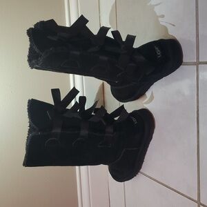 UGG Women's Black Bow Winter Boots